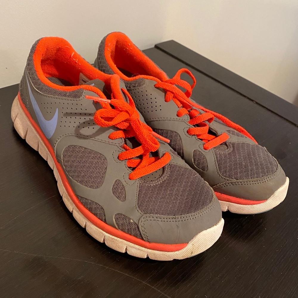 Nike Sneakers EUC 7